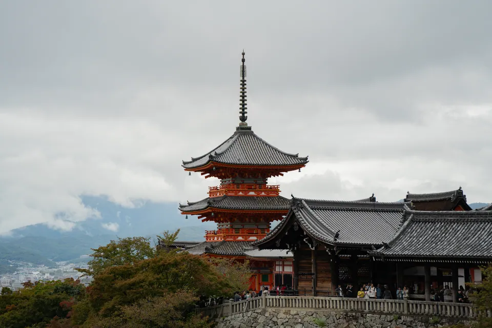 Pagoda and temple hall above the treeline